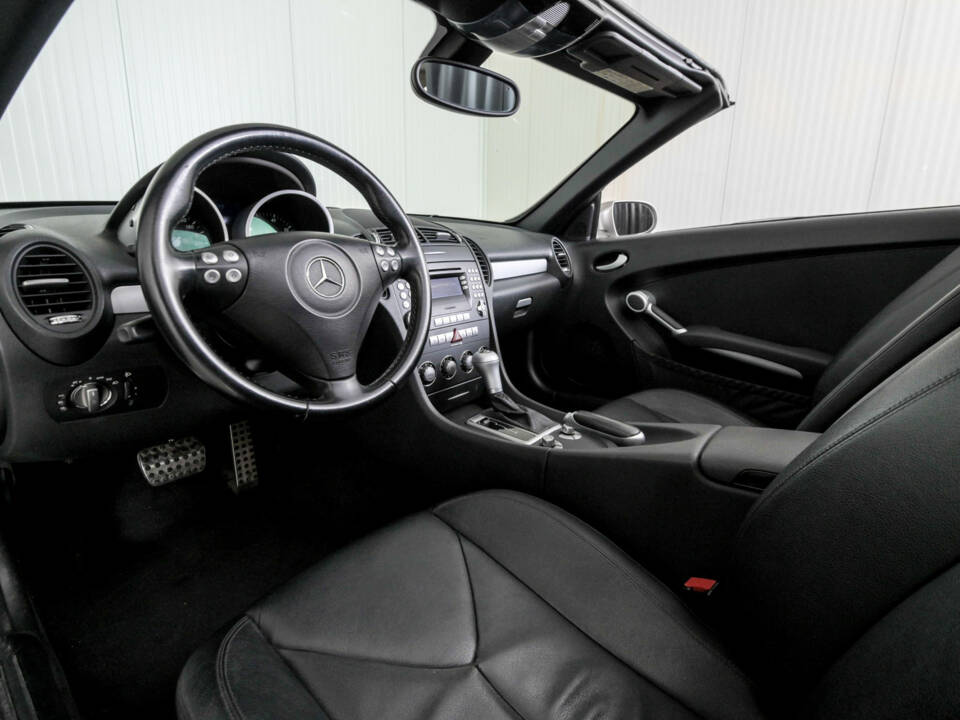 Image 31/50 of Mercedes-Benz SLK 200 Kompressor (2007)
