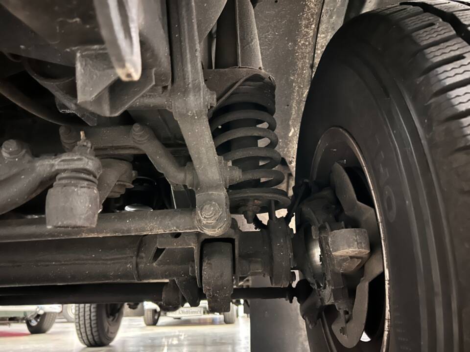 Image 30/35 of Land Rover Defender 90 (2014)