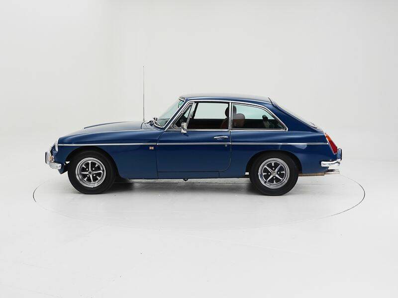 Immagine 8/15 di MG MGB GT (1973)