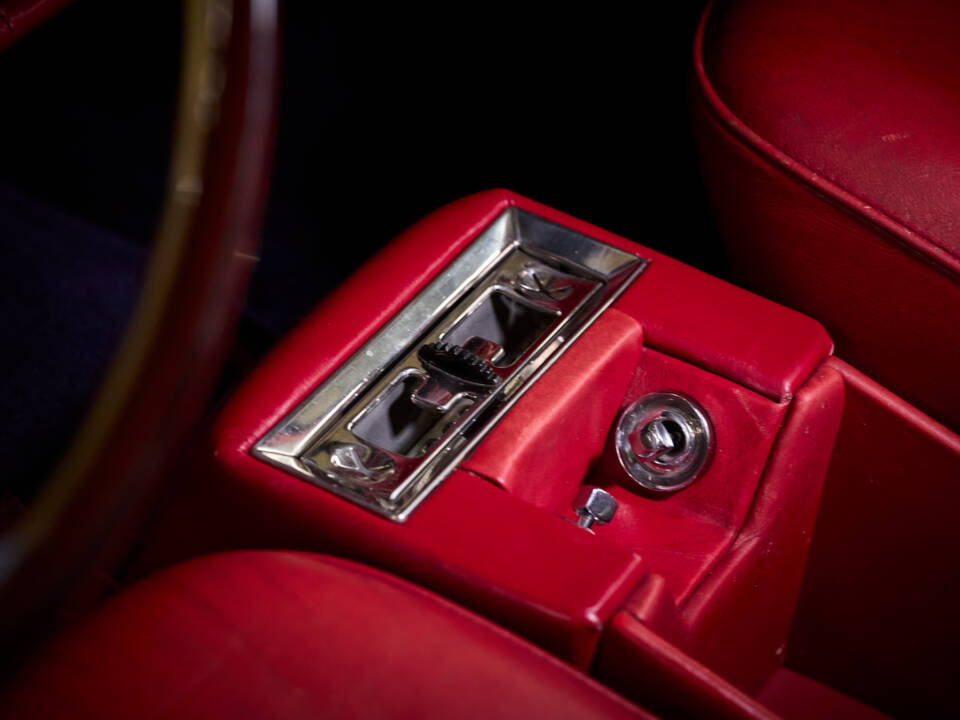 Image 63/100 de Rolls-Royce Silver Shadow II (1979)