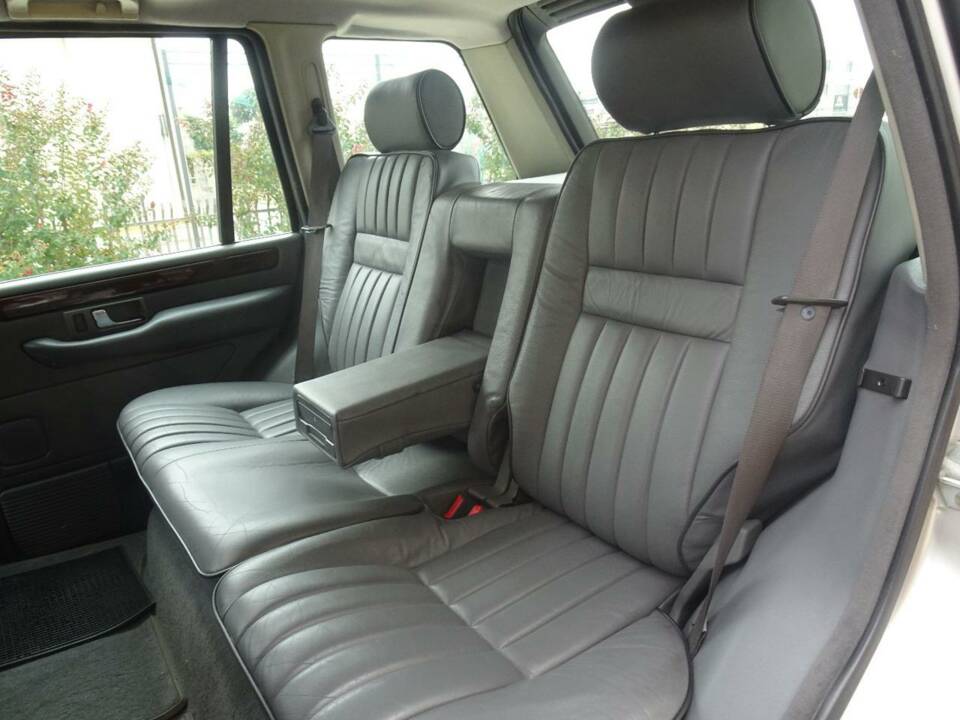 Image 30/42 de Land Rover Range Rover 2.5 DSE (2000)