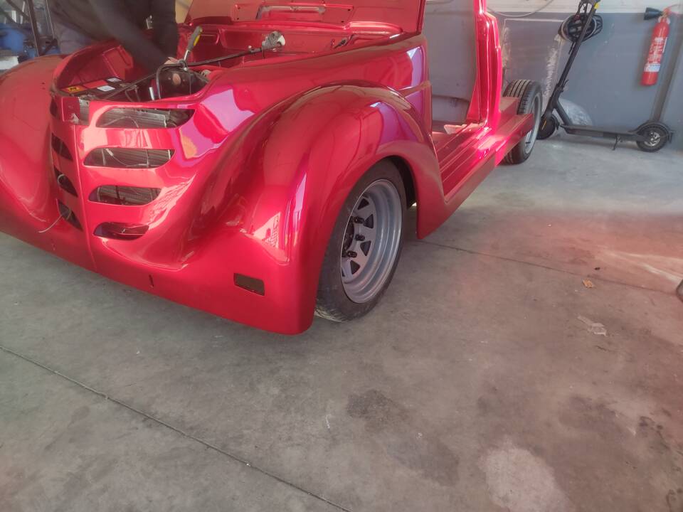 Image 48/91 of Renault R 4 F6 (1988)