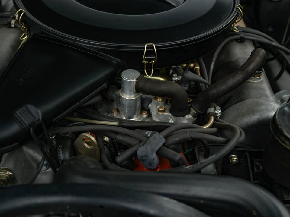 Image 75/95 of Mercedes-Benz 280 SE 3,5 (1970)