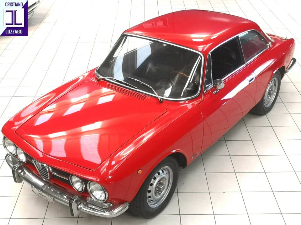 Image 6/51 of Alfa Romeo 1750 GT Veloce (1970)