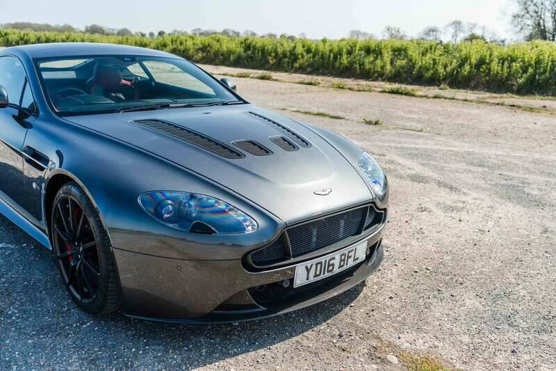 Image 20/50 de Aston Martin V12 Vantage S (2016)