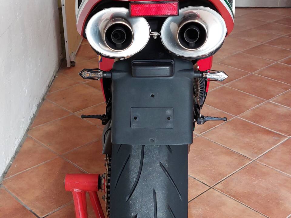 Image 14/32 of Ducati DUMMY (1998)