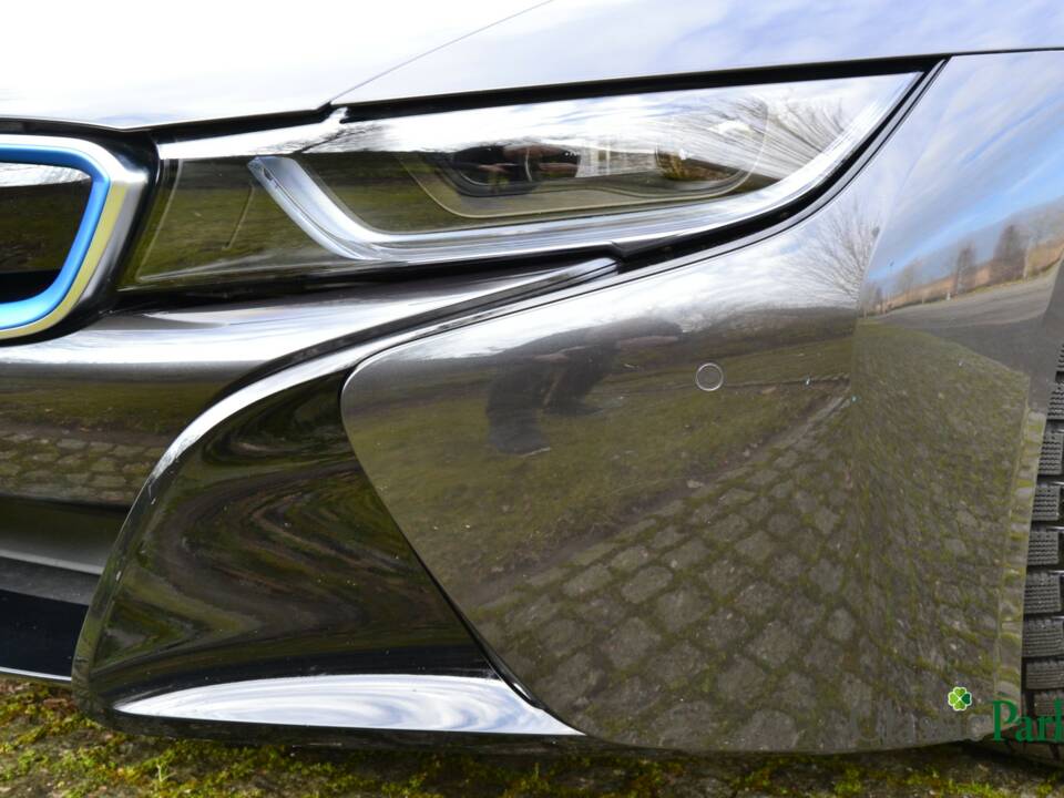 Afbeelding 49/50 van BMW i8 Coupé (2015)
