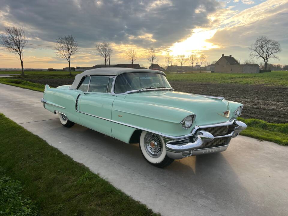 Image 7/83 of Cadillac 62 Convertible (1956)