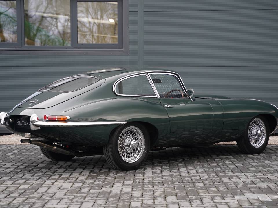 Image 5/50 de Jaguar E-Type 4.2 (1967)
