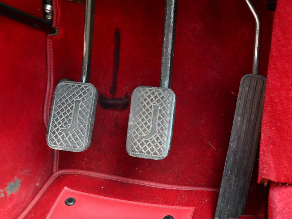 Image 26/50 of Jaguar XJ 6 4.2 (1971)