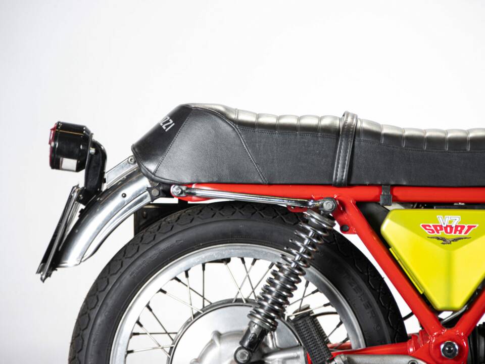 Imagen 46/50 de Moto Guzzi V7 Sport (1972)