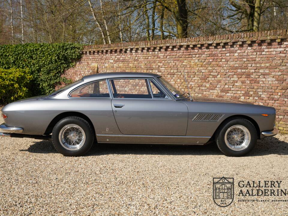 Imagen 39/50 de Ferrari 330 GT 2+2 (1965)