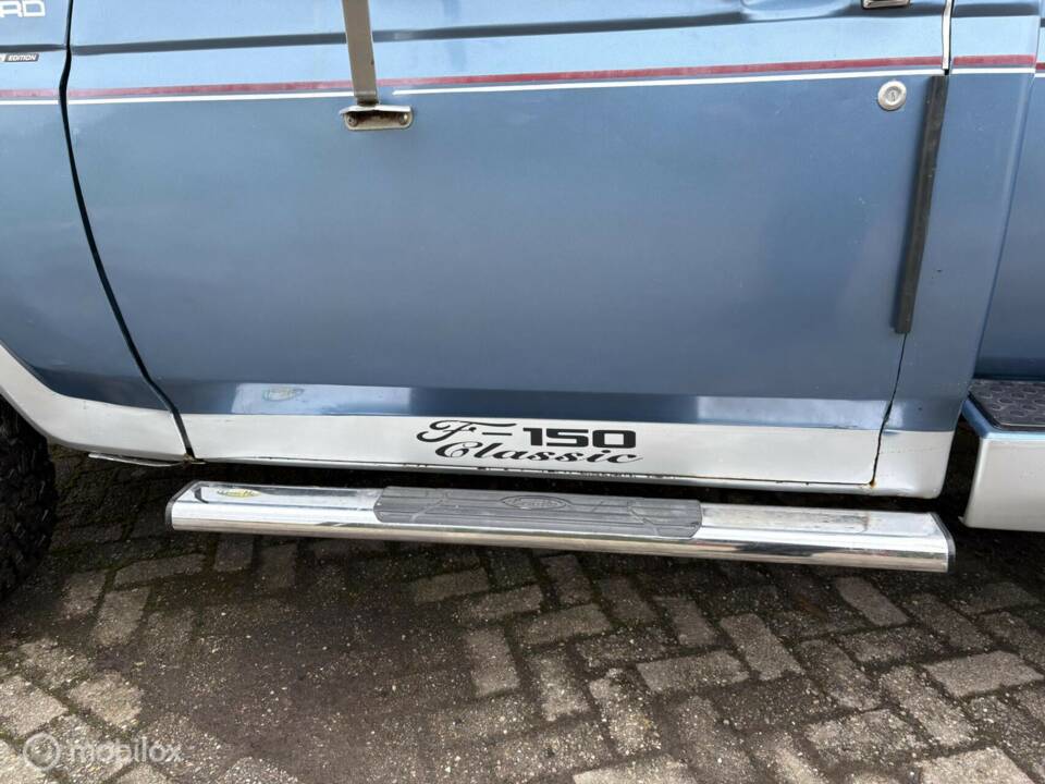 Image 33/42 of Ford F-150 XL (1982)