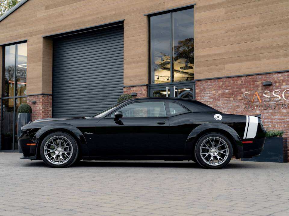 Image 20/86 of Dodge Challenger SRT "Black Ghost" (2023)