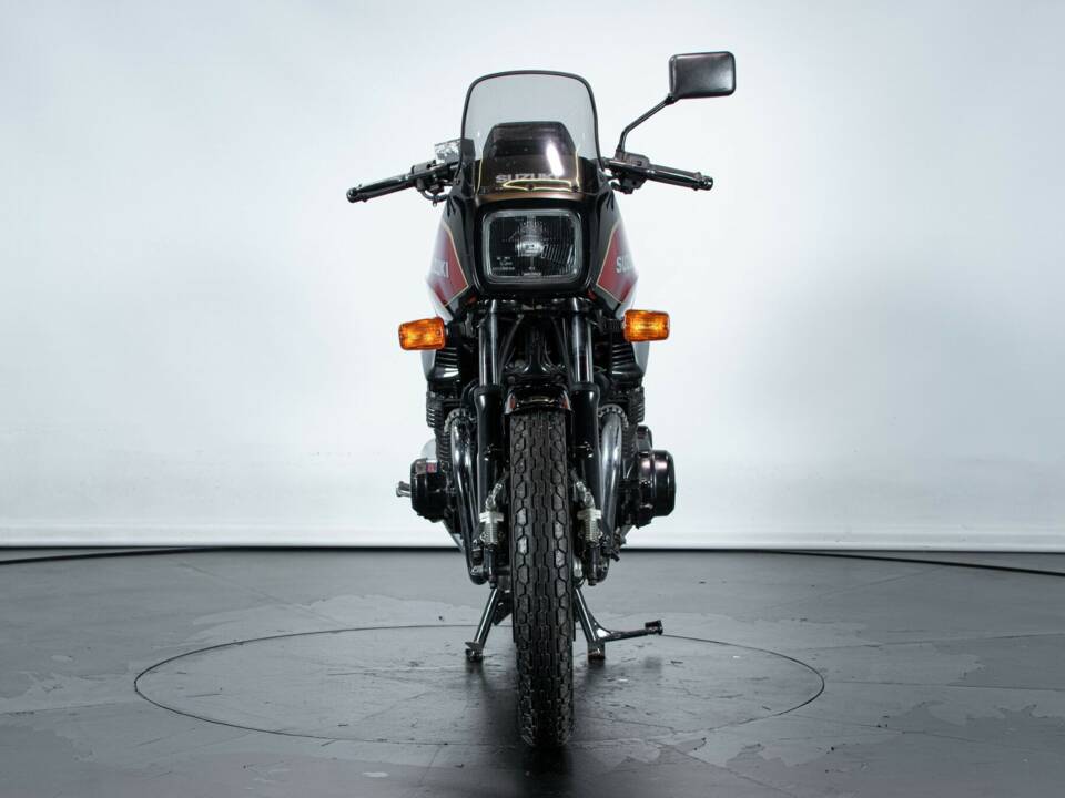 Image 3/50 de Suzuki DUMMY (1988)