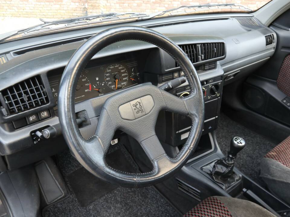 Bild 18/50 von Peugeot 405 Mi16 (1990)