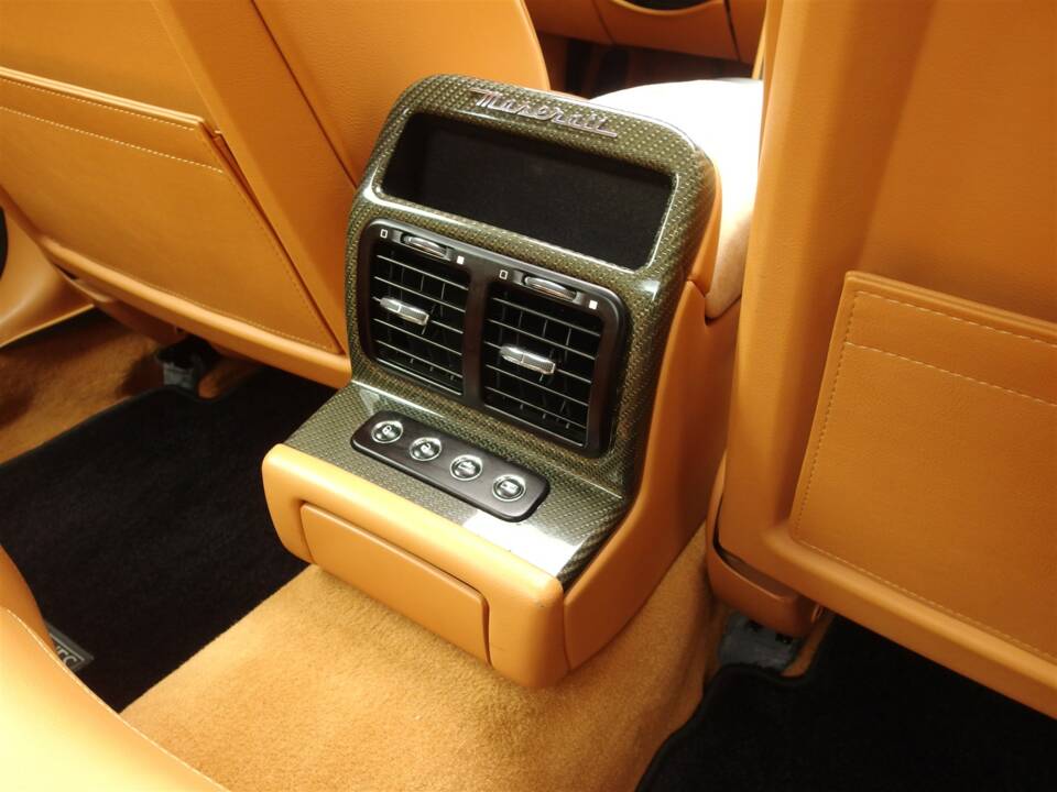 Imagen 69/92 de Maserati Quattroporte 4.2 (2008)