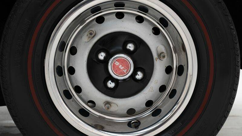Immagine 11/15 di Triumph TR 6 (1969)