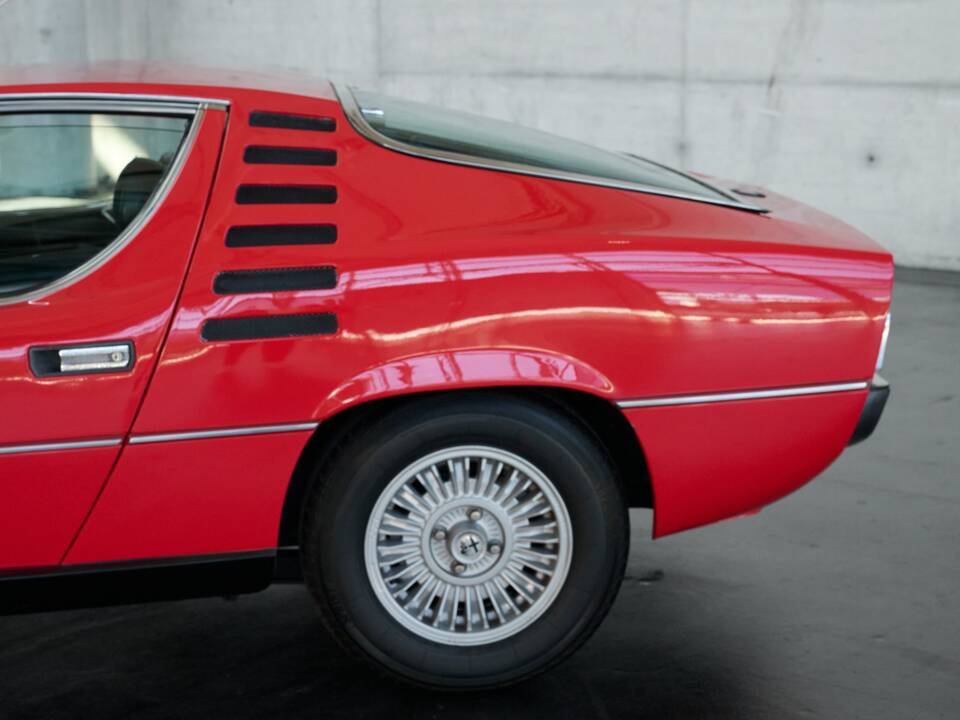 Image 8/50 of Alfa Romeo Montreal (1973)