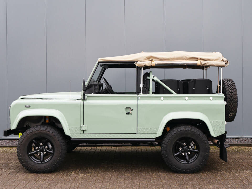 Image 10/41 of Land Rover 90 (1990)