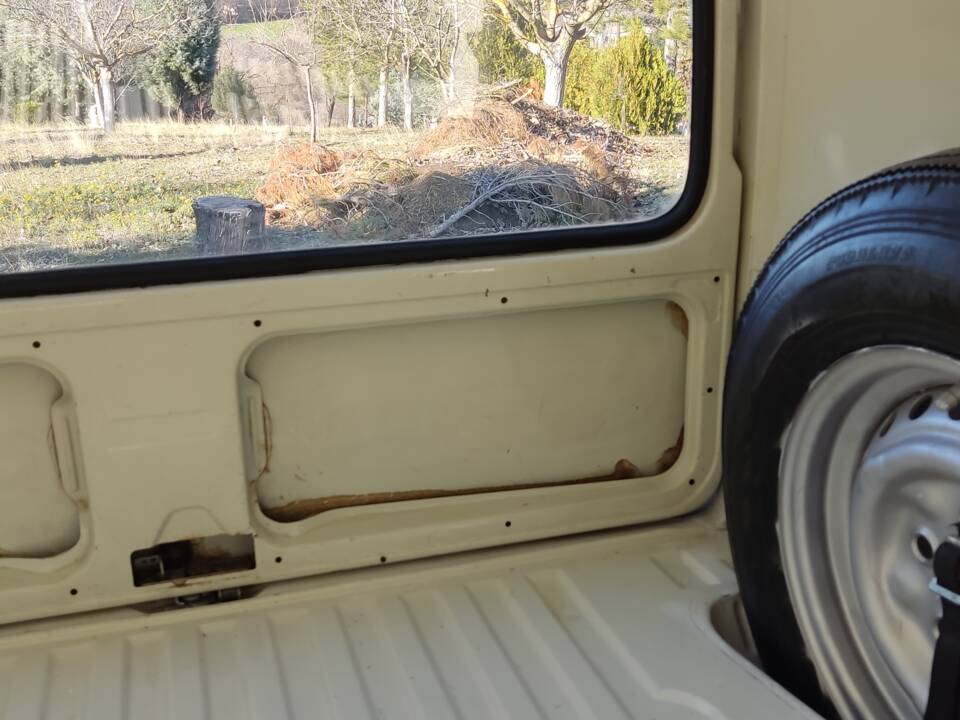 Bild 41/98 von Volkswagen T2b Kastenwagen (1979)