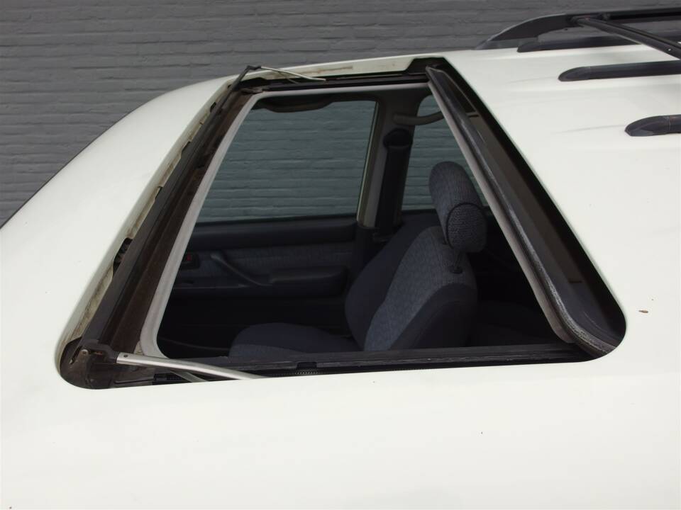 Bild 39/97 von Toyota Land Cruiser FJ80 (1992)
