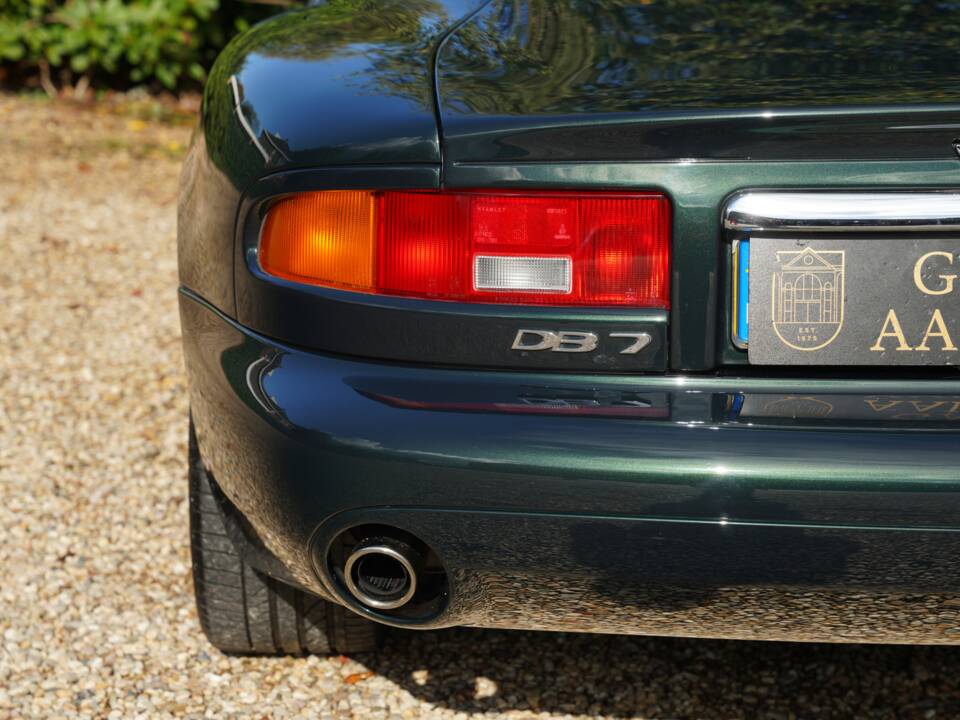 Bild 22/50 von Aston Martin DB 7 Vantage (2001)