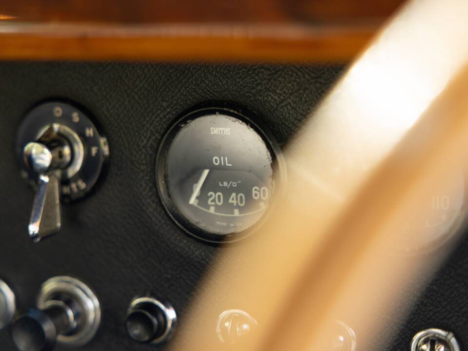Image 34/50 de Jaguar Mk II 3.8 (1966)