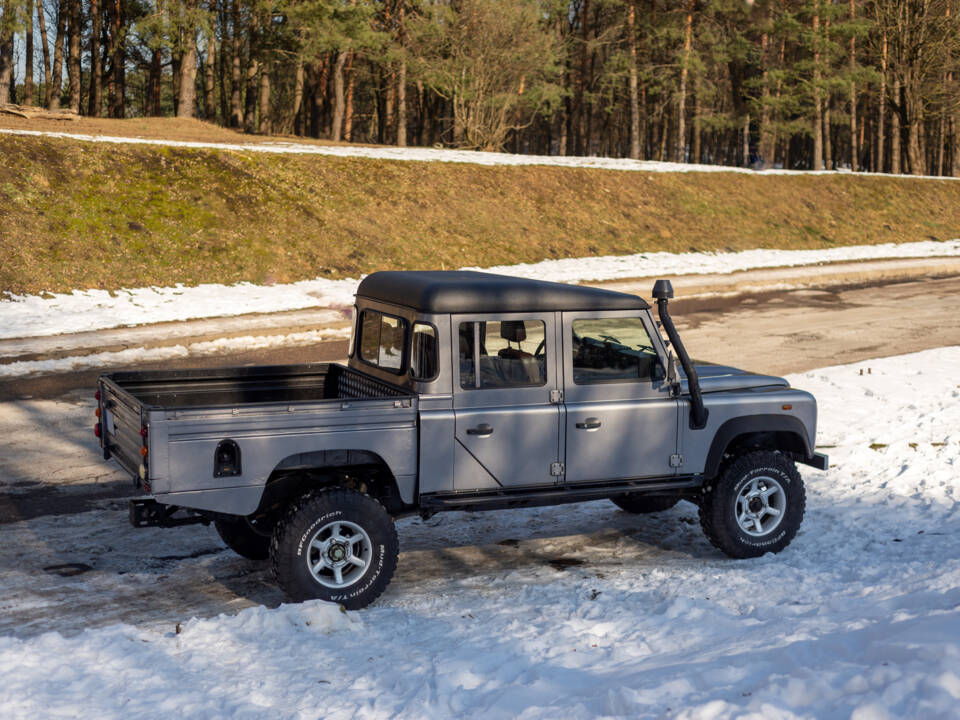 Image 3/98 of Land Rover Defender 130 Double Cab (2008)