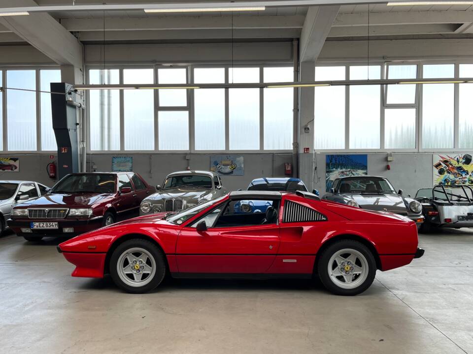 Image 32/40 of Ferrari 308 GTS Quattrovalvole (1984)