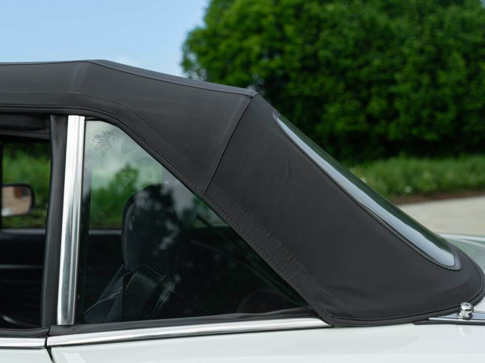 Image 27/50 of FIAT Spider 2000 Pininfarina 50th Anniversary Edition (1981)
