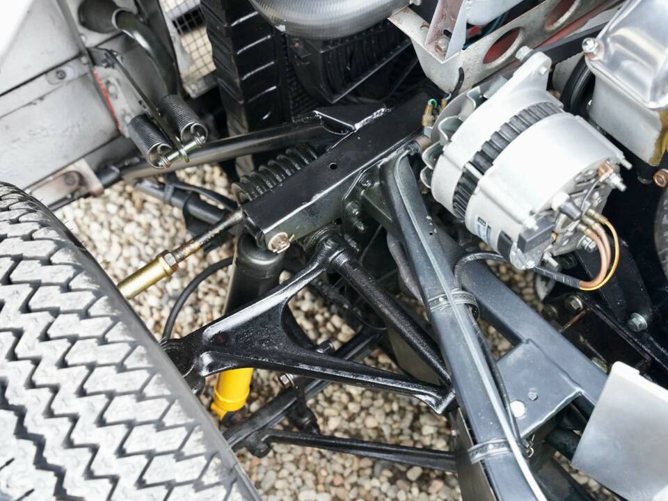 Immagine 28/50 di Jaguar E-Type 3.8 (1961)