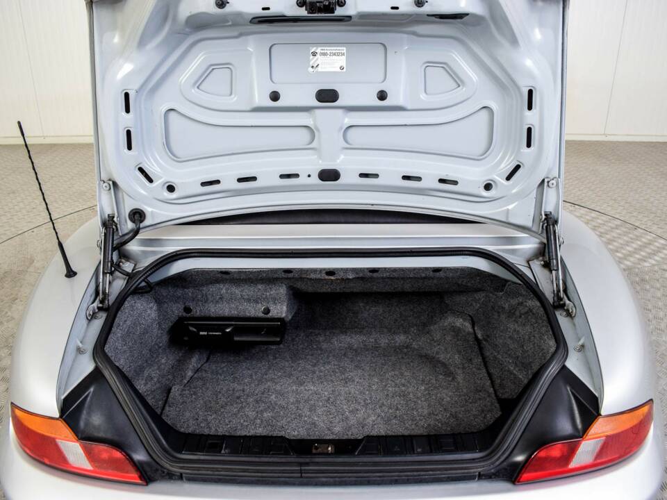 Bild 38/50 von BMW Z3 2.0 (2000)