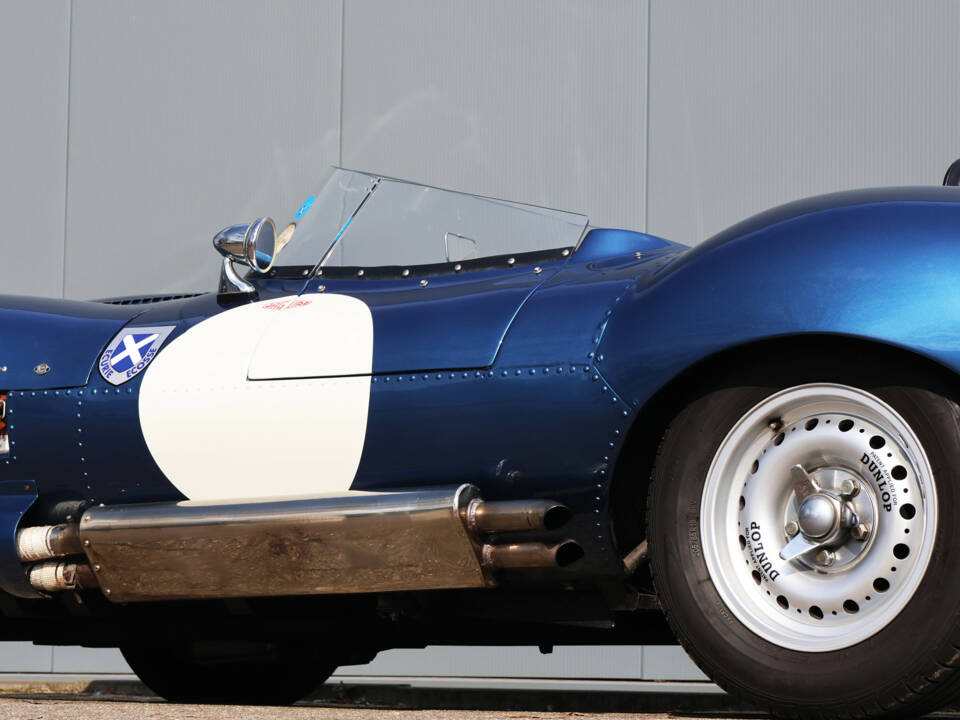 Image 34/60 of Jaguar D-Type (1967)