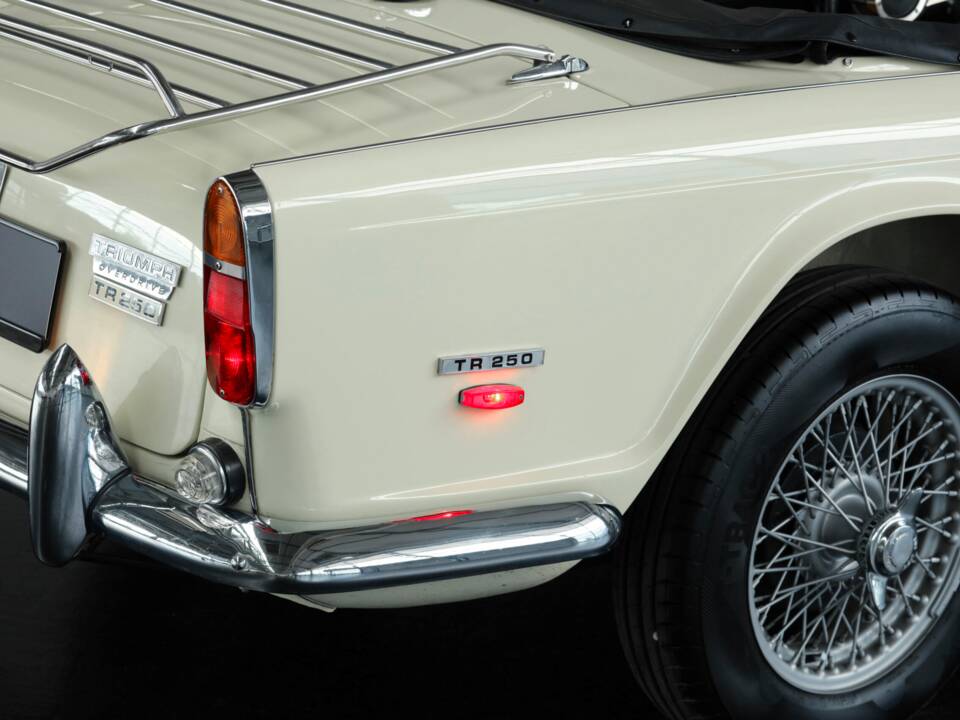 Bild 13/44 von Triumph TR 250 (1968)