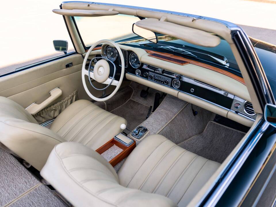 Afbeelding 4/43 van Mercedes-Benz 280 SL (1968)