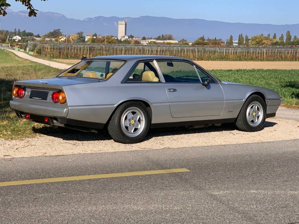 Imagen 3/11 de Ferrari 412 (1986)