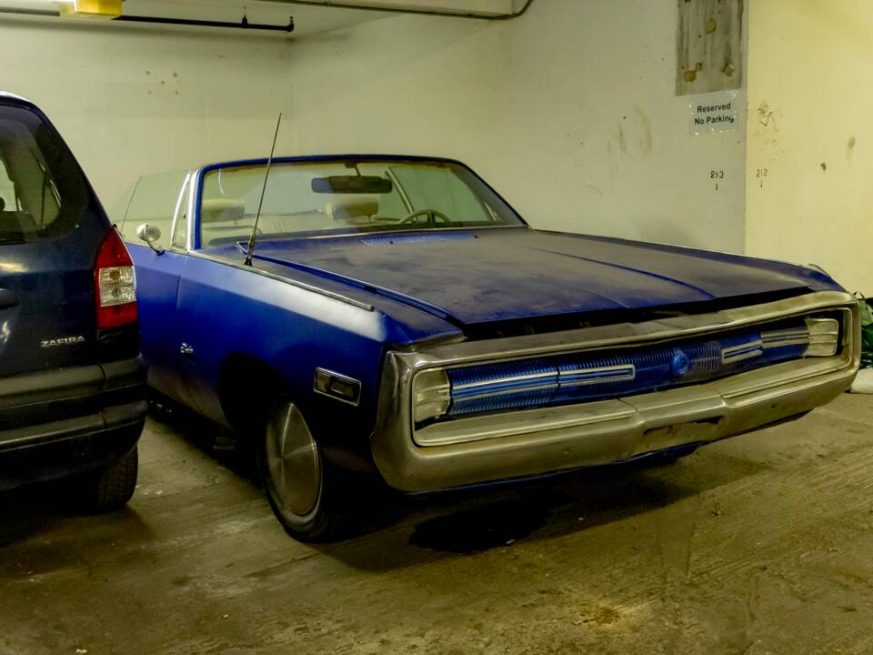 Image 13/50 of Chrysler 300 L (1970)