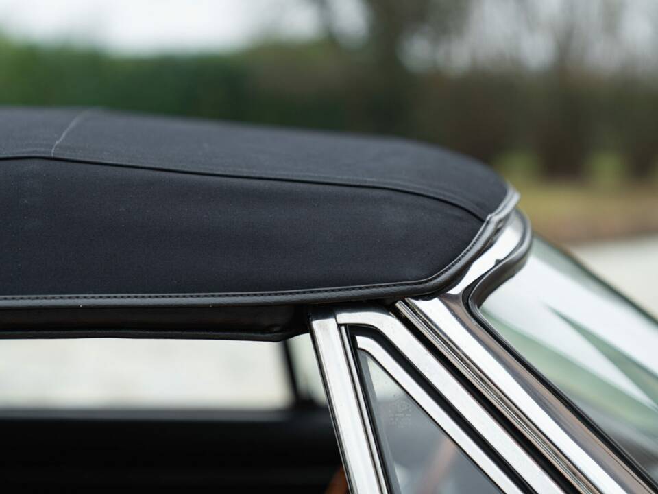 Image 40/50 of FIAT Dino 2400 Spider (1972)