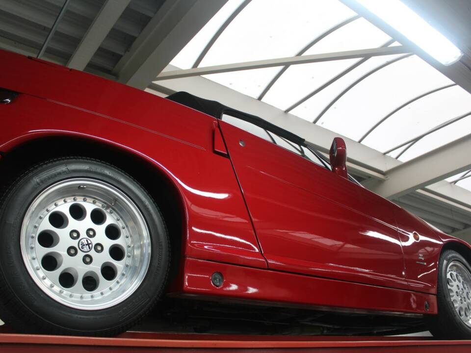 Bild 15/50 von Alfa Romeo RZ (1995)