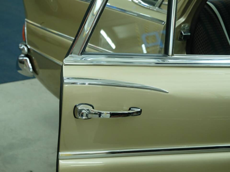 Image 50/50 of Mercedes-Benz 300 SE (1964)