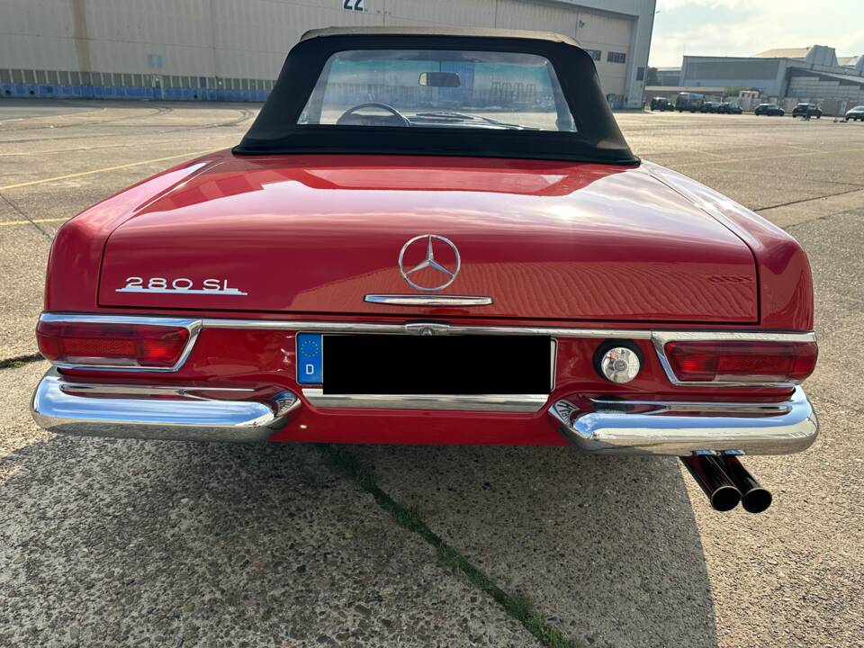 Image 24/54 of Mercedes-Benz 280 SL (1968)