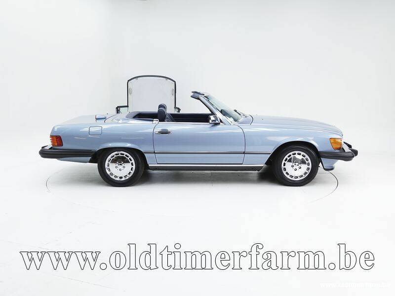 Immagine 6/15 di Mercedes-Benz 560 SL (1986)