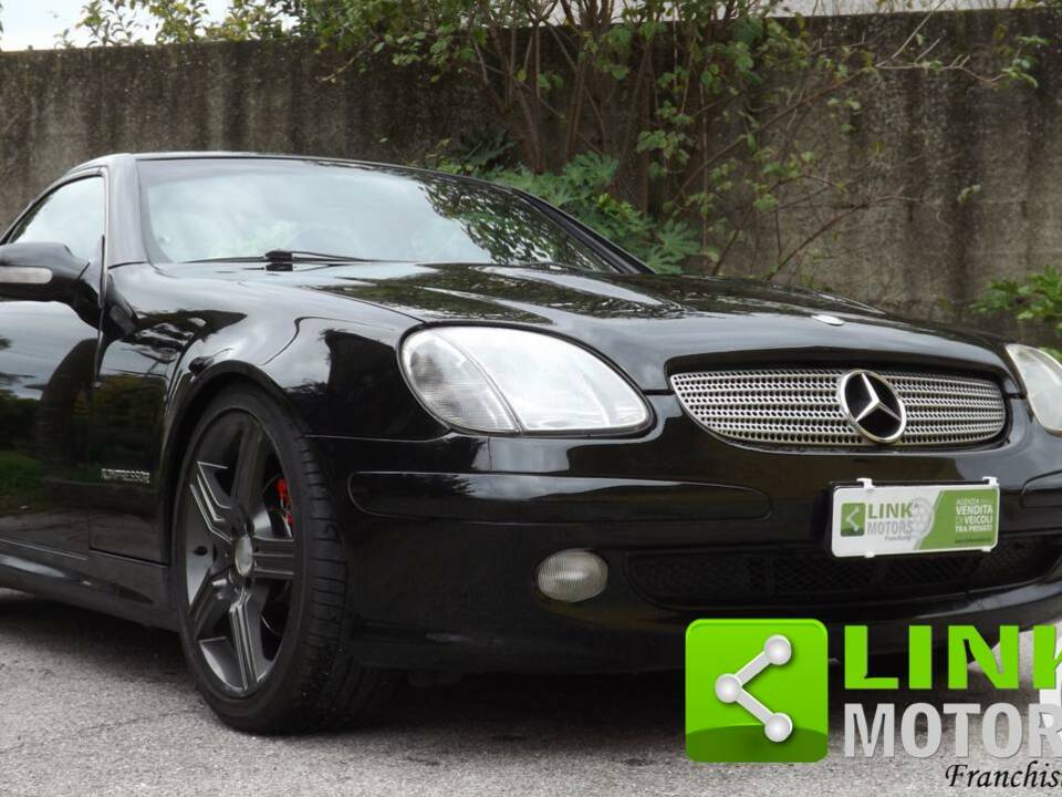 Immagine 5/10 di Mercedes-Benz SLK 200 Kompressor (2000)