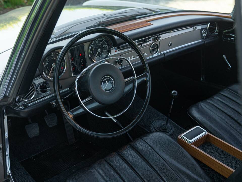 Immagine 47/50 di Mercedes-Benz 280 SL (1969)