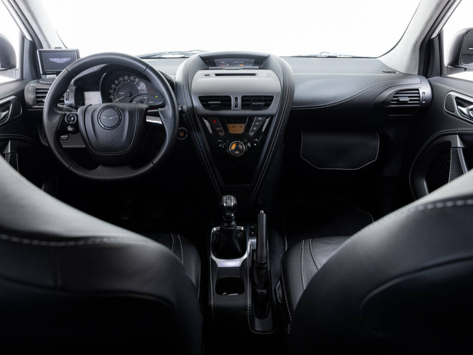 Bild 15/32 von Aston Martin Cygnet (2012)