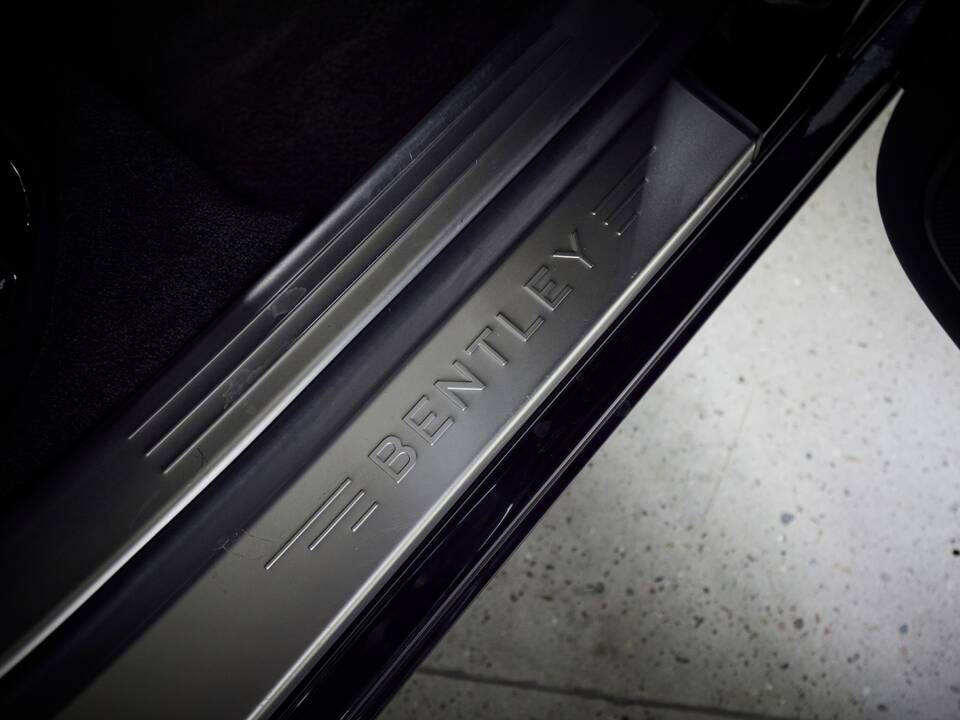 Image 41/100 of Bentley Continental Flying Spur (2008)