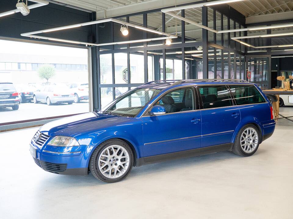 Image 5/59 de Volkswagen Passat Variant 4.0 W8 (2004)