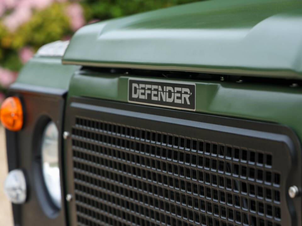 Immagine 41/50 di Land Rover 90 (1990)