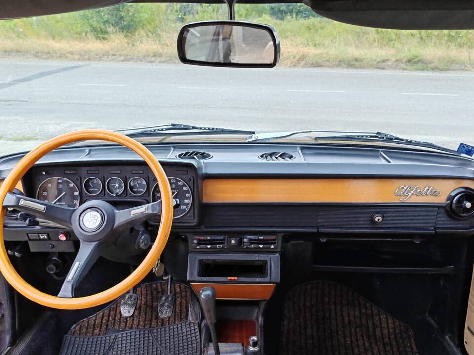 Image 26/48 of Alfa Romeo Alfetta 1.8 (1972)